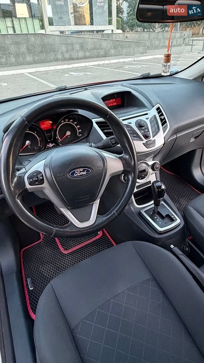 2012 Ford Fiesta - мініатюра 9