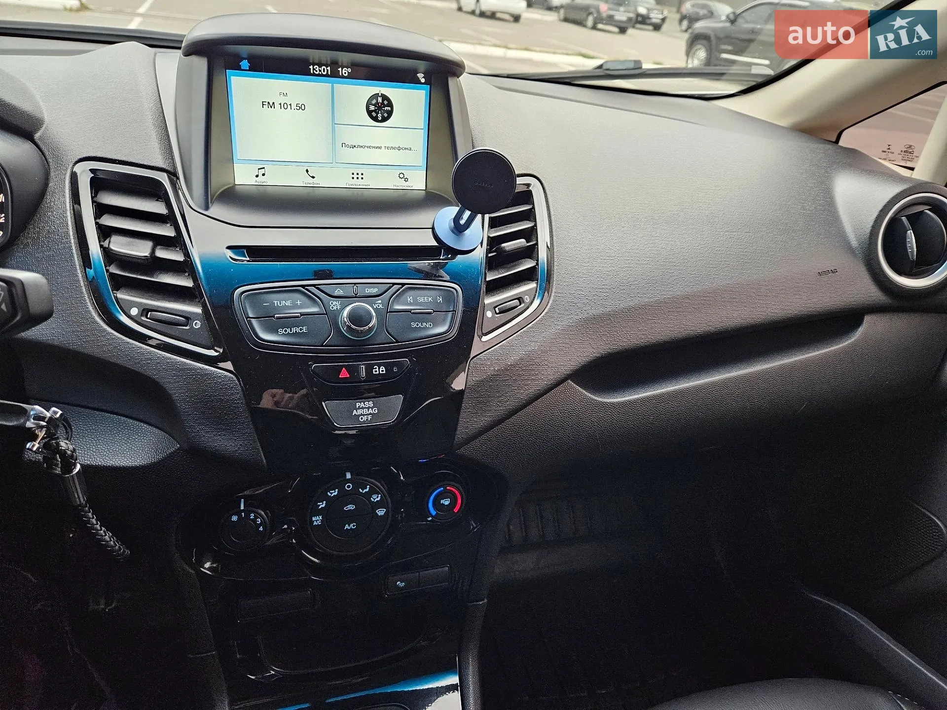 2018 Ford Fiesta - мініатюра 25