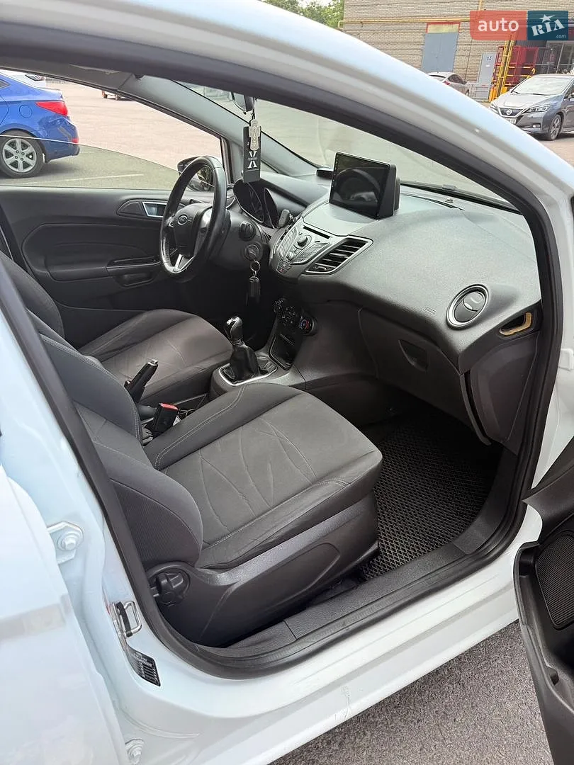 2013 Ford Fiesta - мініатюра 4