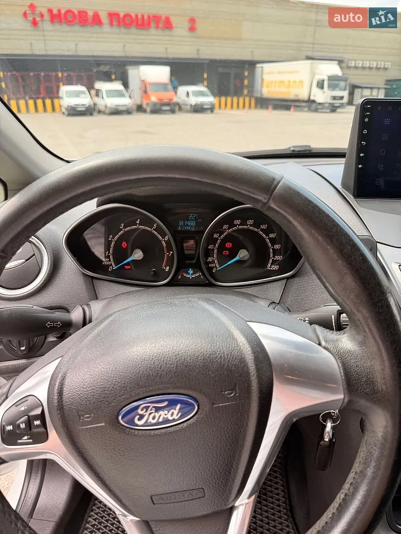 2013 Ford Fiesta - мініатюра 6