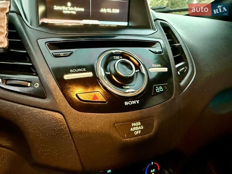 Хэтчбек Ford Fiesta 2015 в Одессе