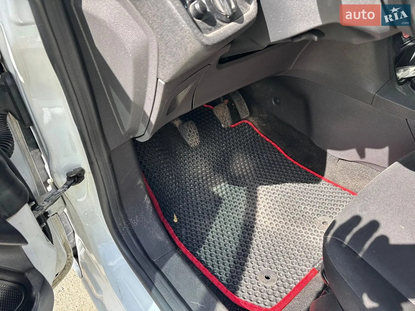 2013 Ford Fiesta - мініатюра 12