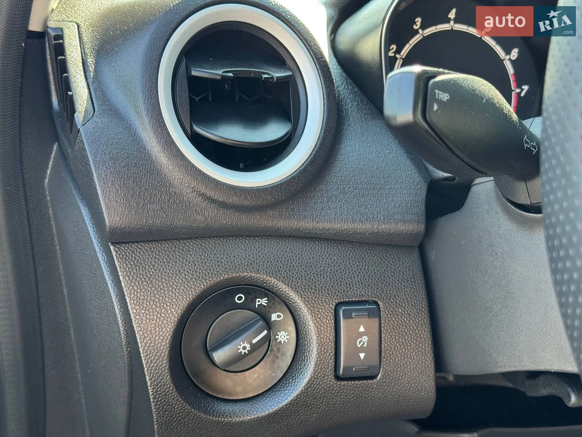 2018 Ford Fiesta - мініатюра 31