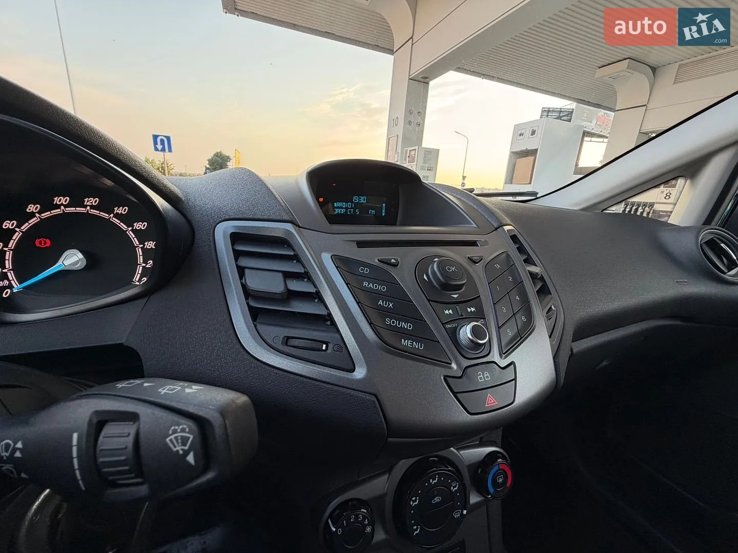 2013 Ford Fiesta - мініатюра 87