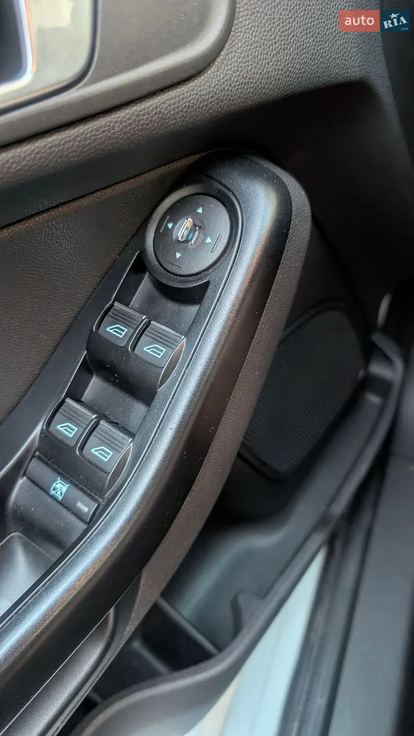 2014 Ford Fiesta - мініатюра 8