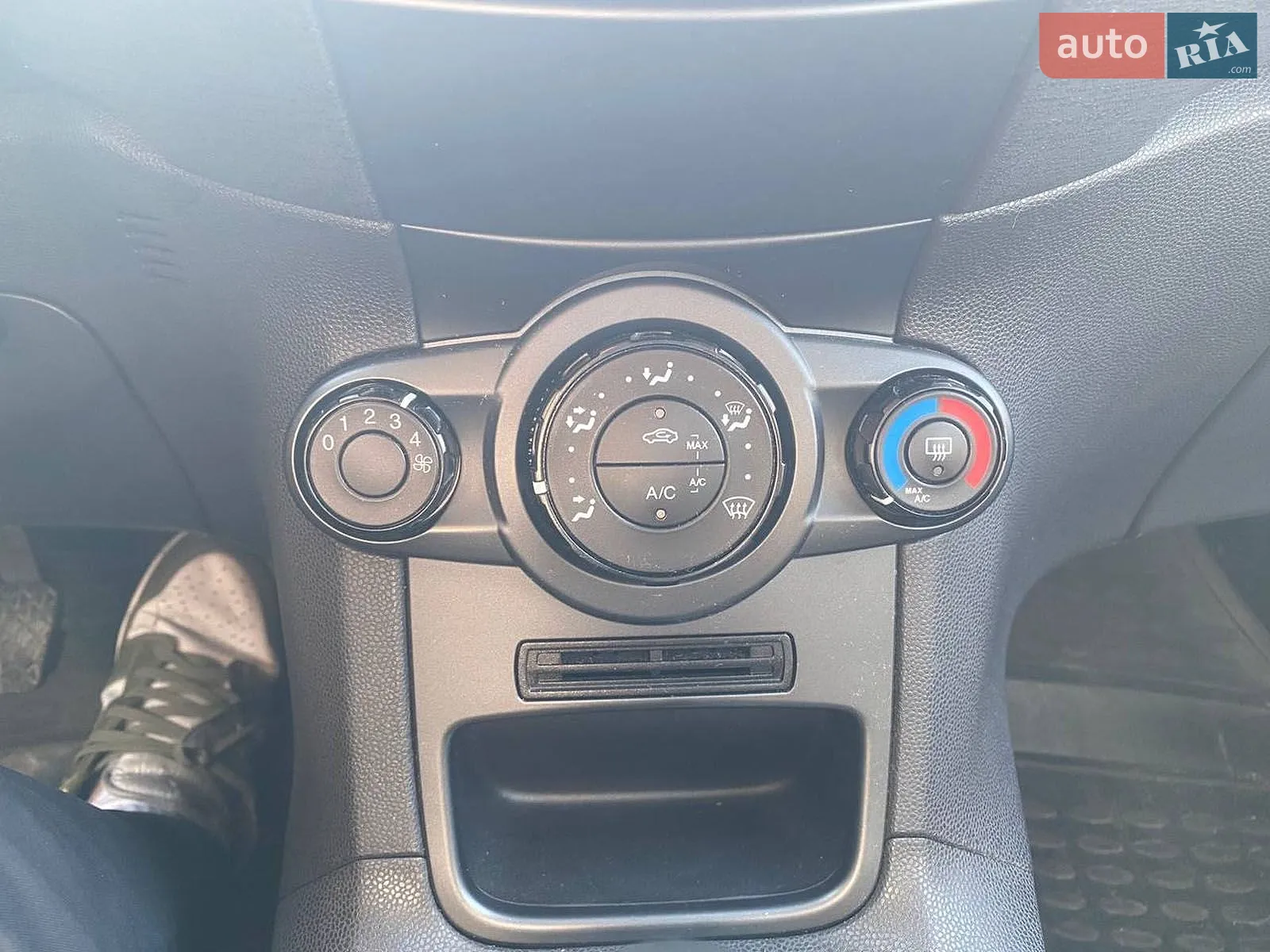 2013 Ford Fiesta - мініатюра 20