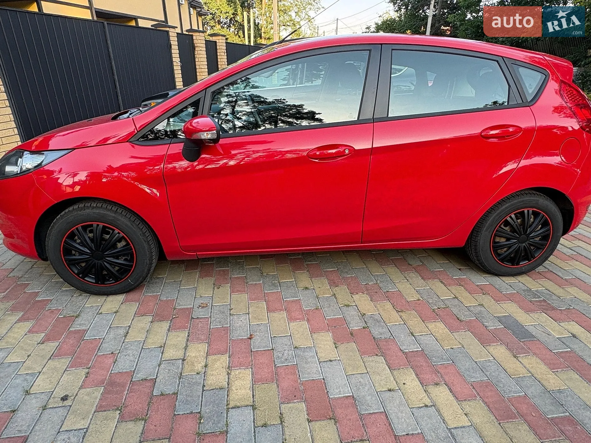 Ford Fiesta 2017 VIN 3FADP4AJ0HM166271 фото оголошення 2 з 20