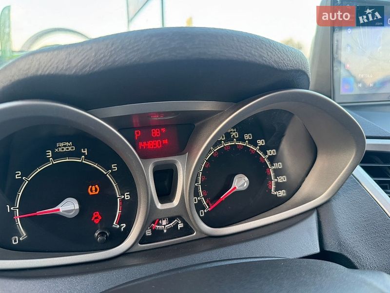 Хэтчбек Ford Fiesta 2011 в Заболотове