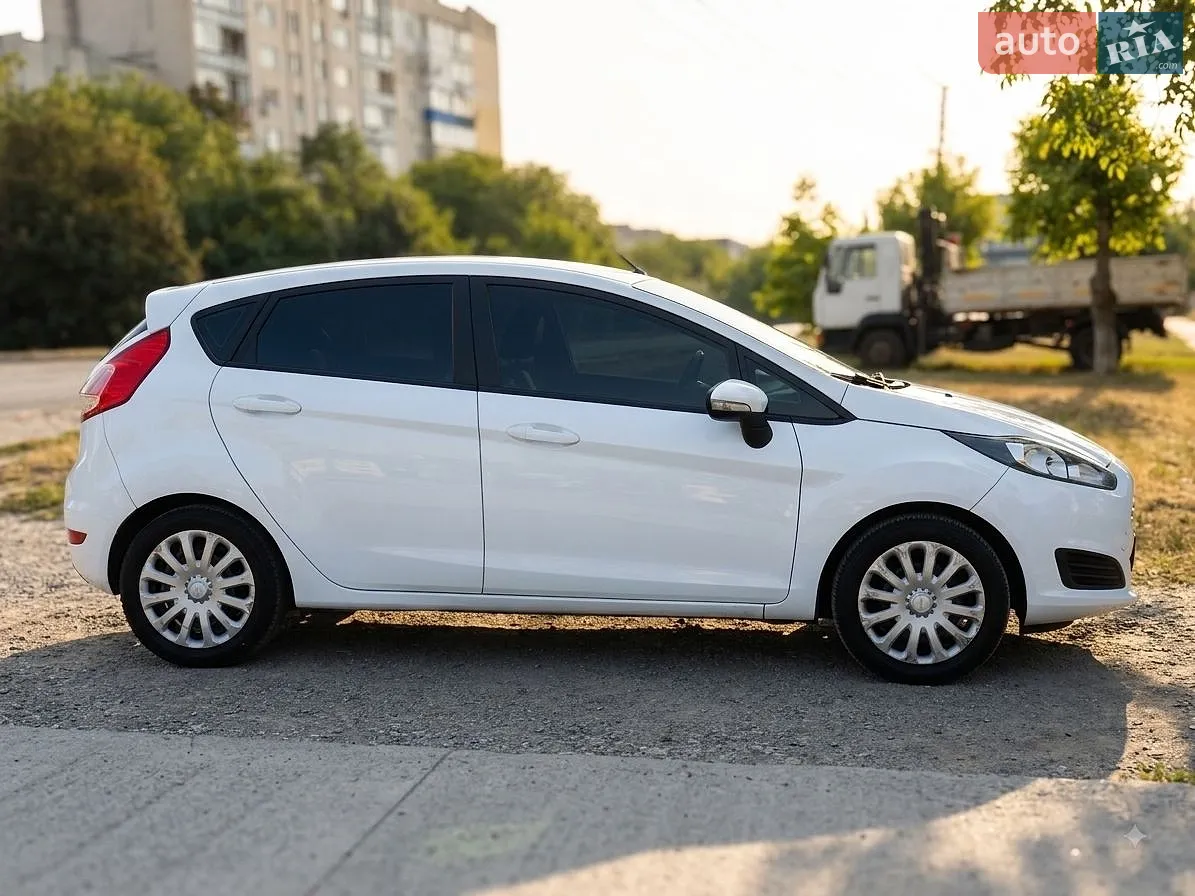 2017 Ford Fiesta - мініатюра 4