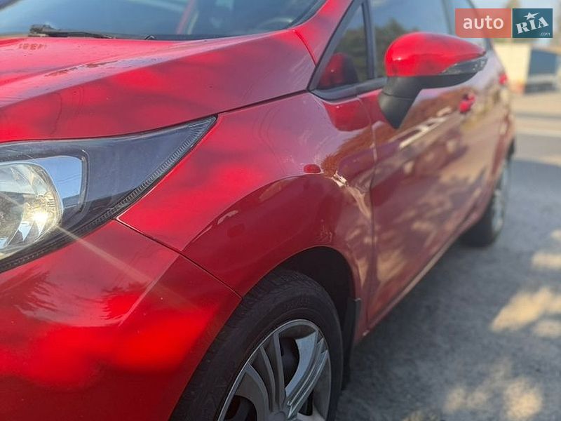 Хетчбек Ford Fiesta 2013 в Дніпрі
