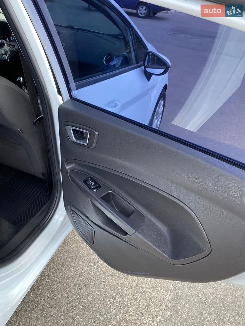 2013 Ford Fiesta - мініатюра 13