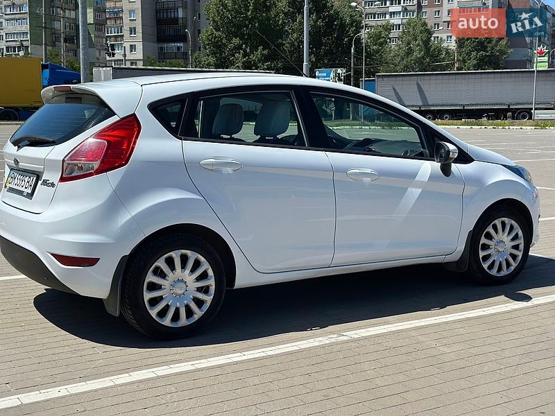 Хэтчбек Ford Fiesta 2013 в Сумах