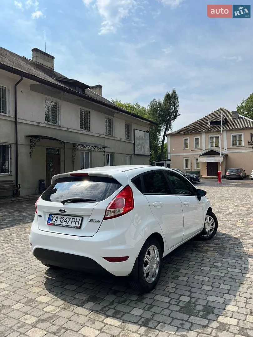 2017 Ford Fiesta - мініатюра 5