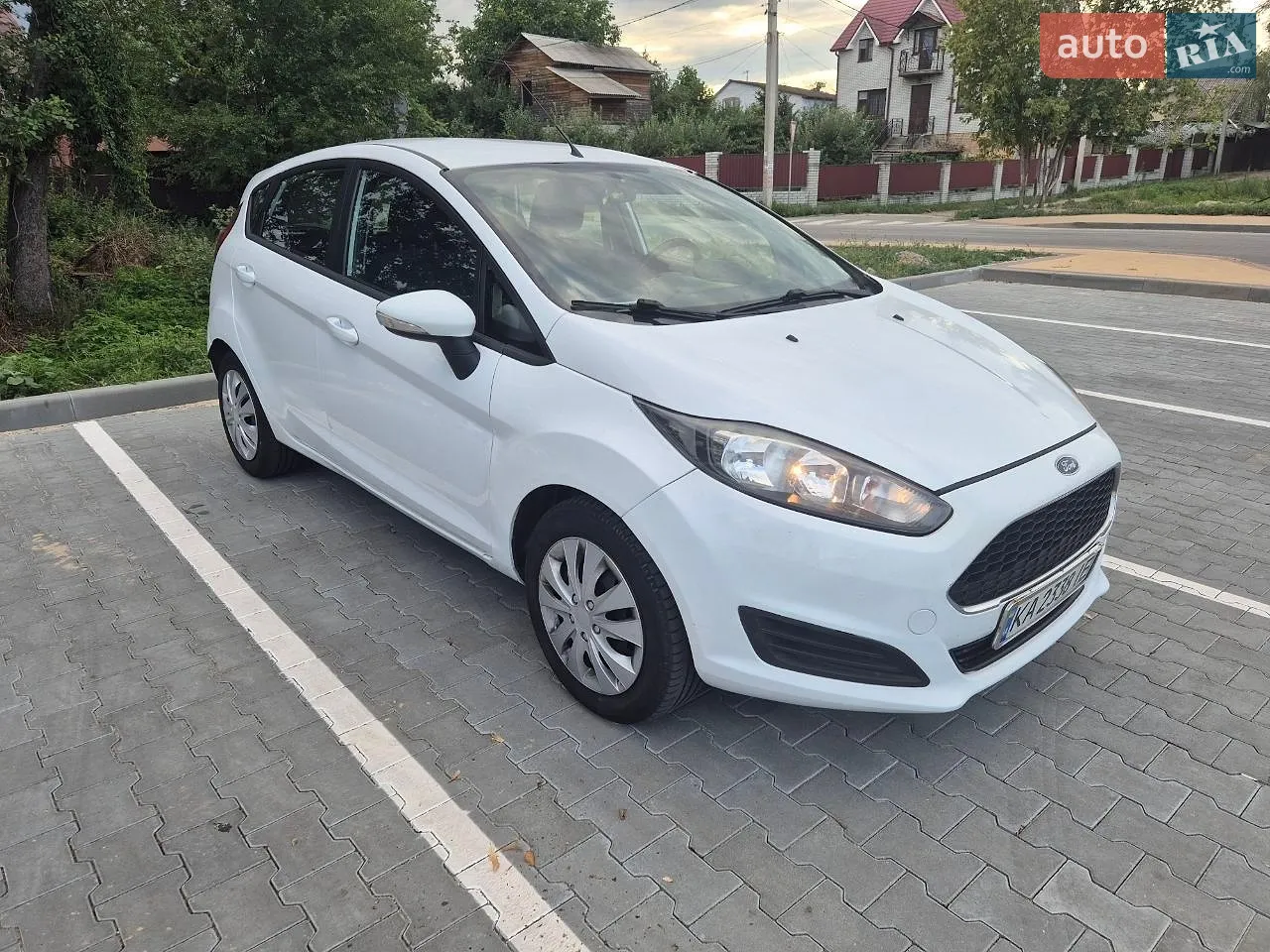 2016 Ford Fiesta - фото 1