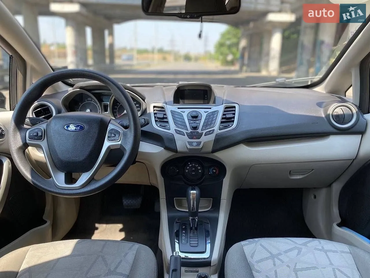 2012 Ford Fiesta - мініатюра 8