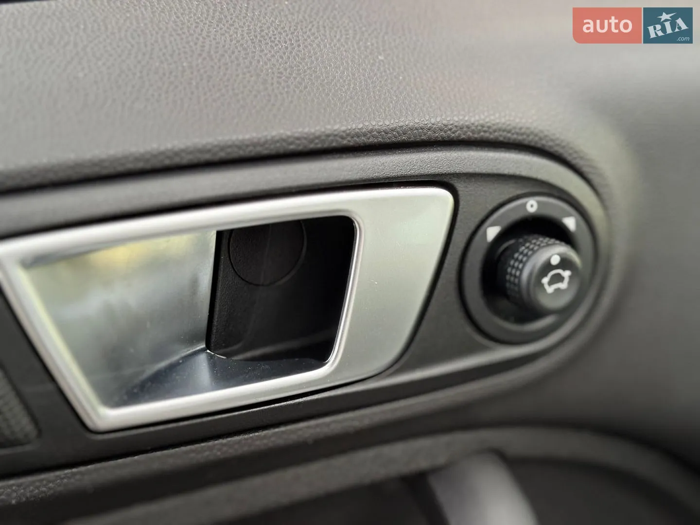 2015 Ford Fiesta - мініатюра 16