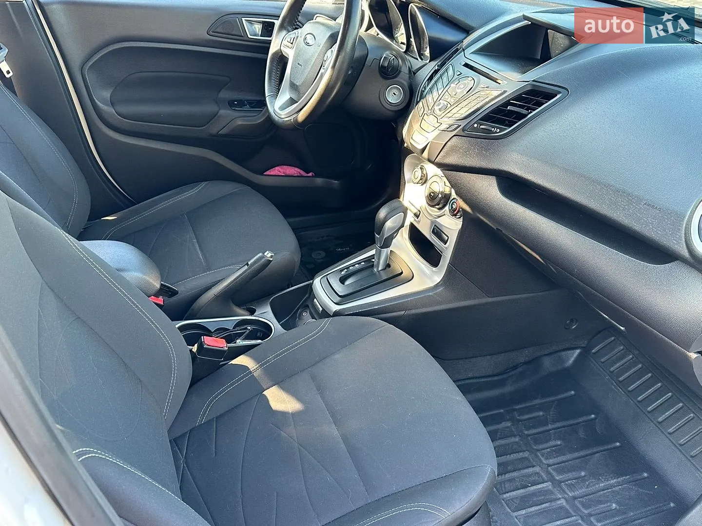 2015 Ford Fiesta - мініатюра 12