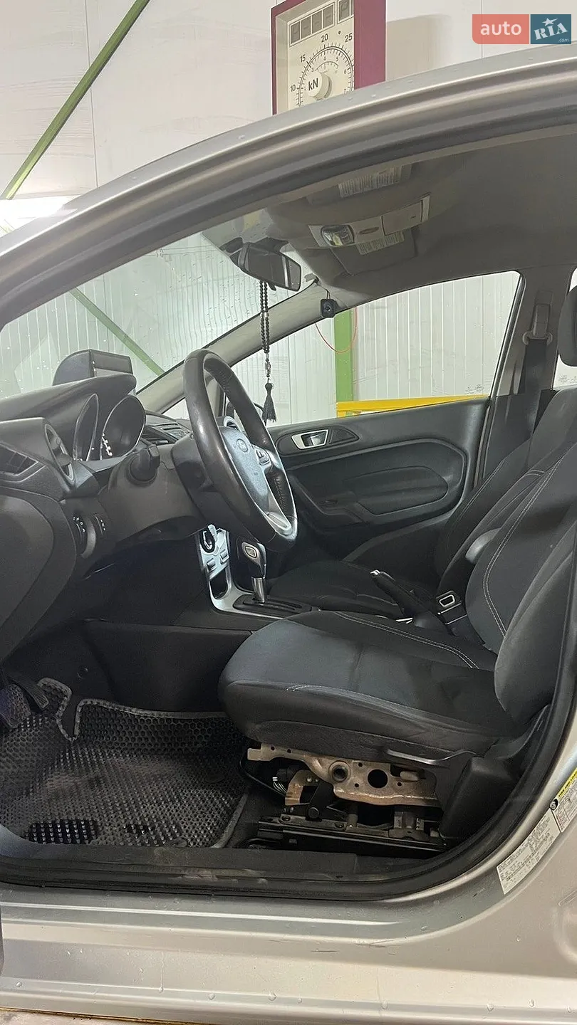 2015 Ford Fiesta - мініатюра 17