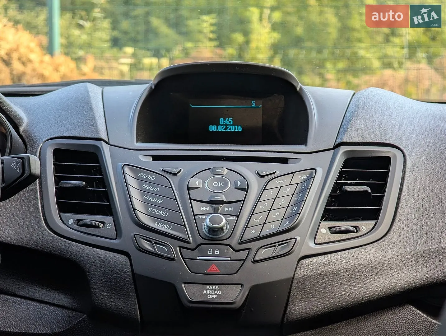 2016 Ford Fiesta - мініатюра 38