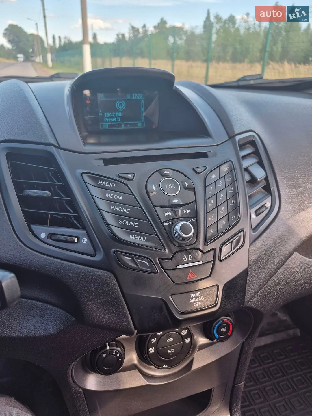 2017 Ford Fiesta - мініатюра 10