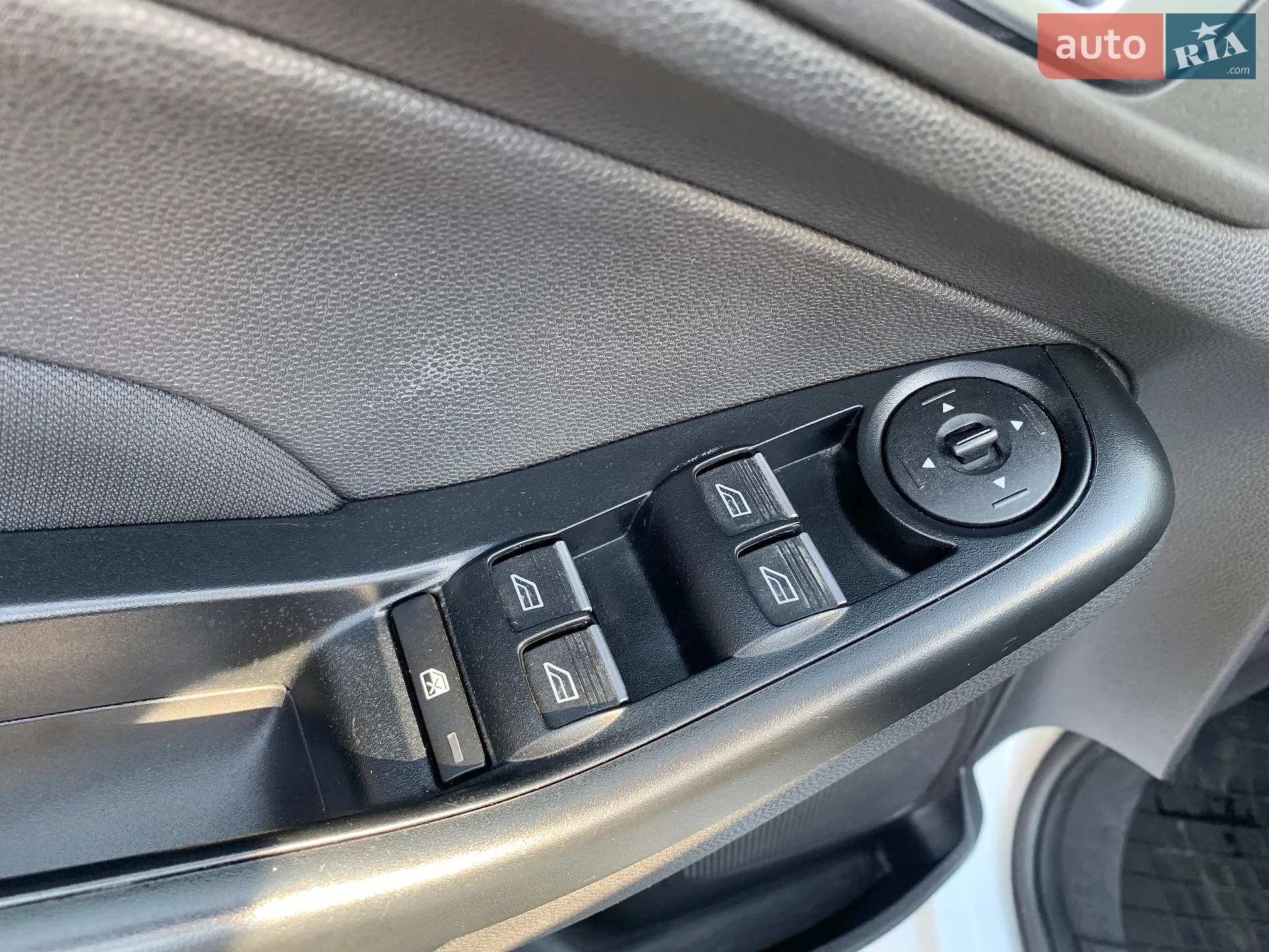 2015 Ford Fiesta - мініатюра 20