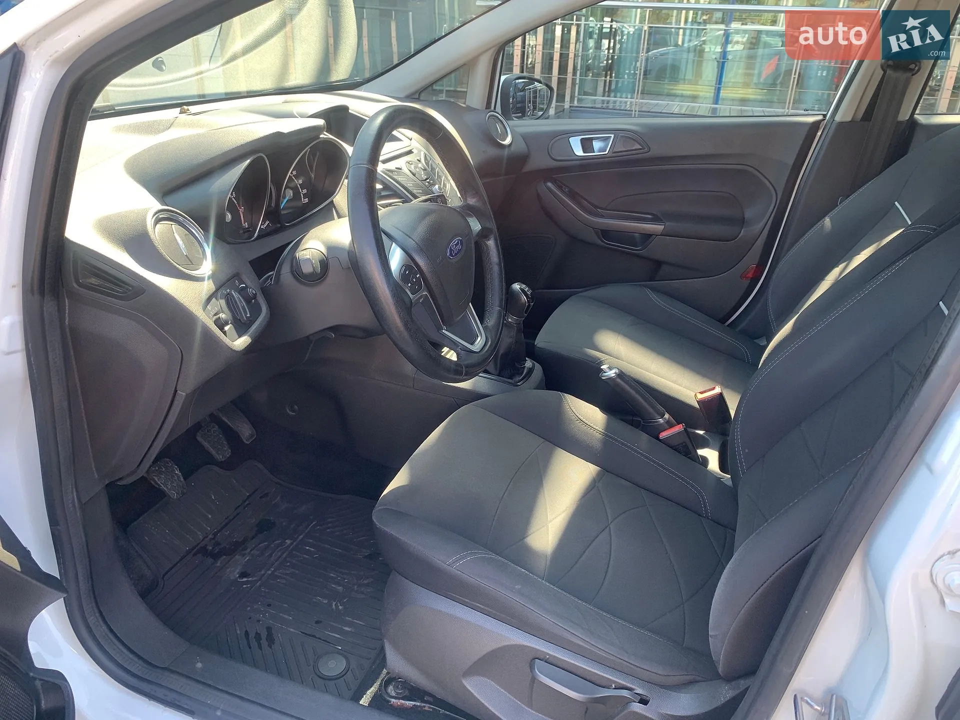 2017 Ford Fiesta - мініатюра 30