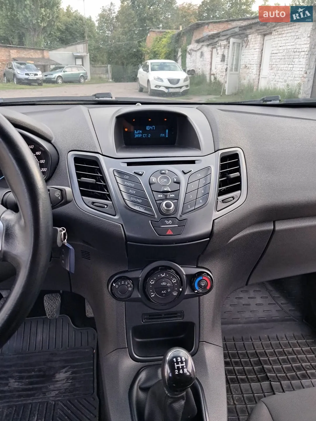 2017 Ford Fiesta - мініатюра 2