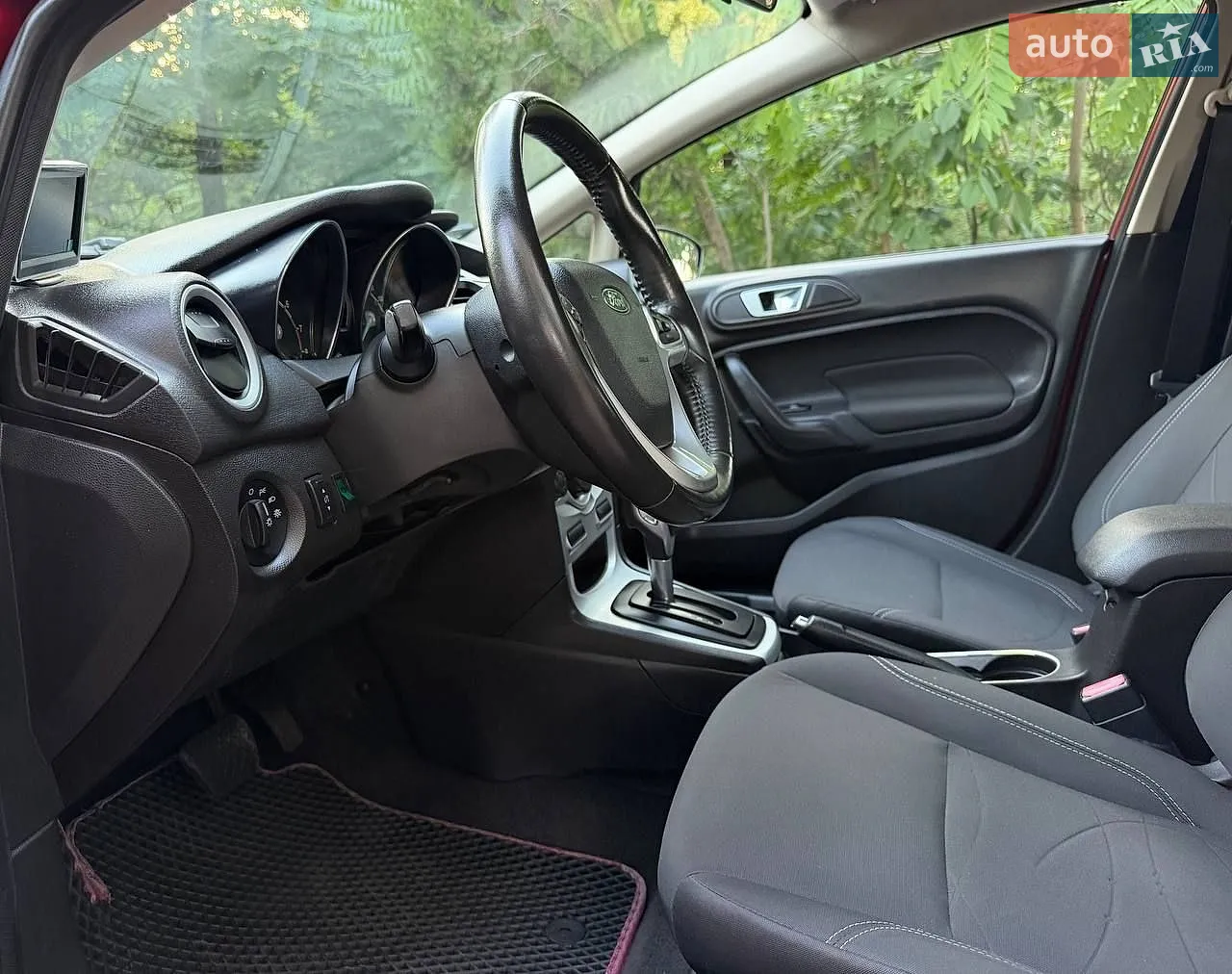 2013 Ford Fiesta - мініатюра 13