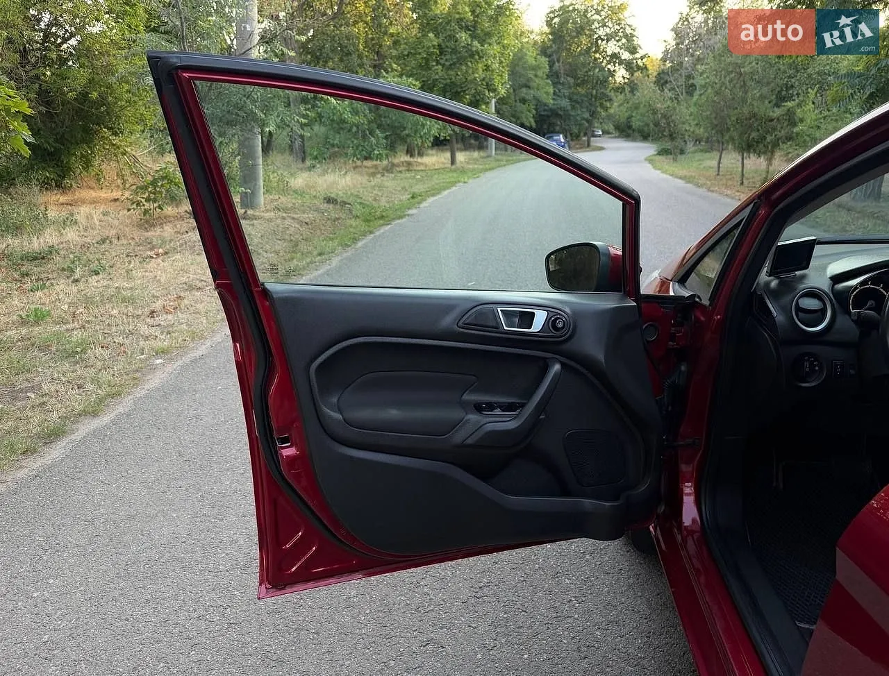 2013 Ford Fiesta - мініатюра 11