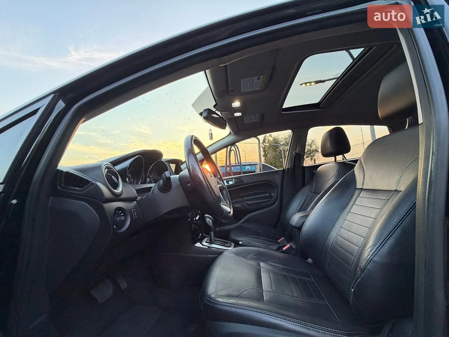 2016 Ford Fiesta - мініатюра 15