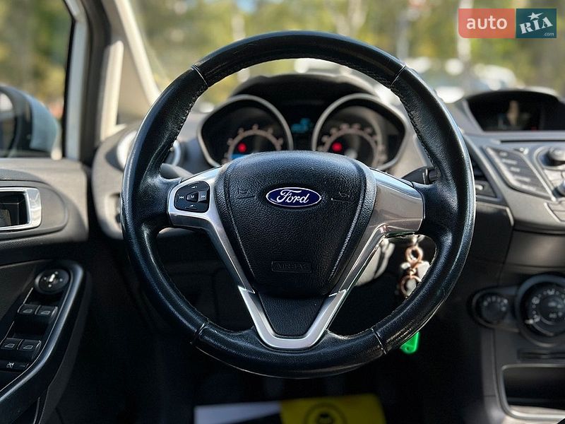 Хетчбек Ford Fiesta 2013 в Львові