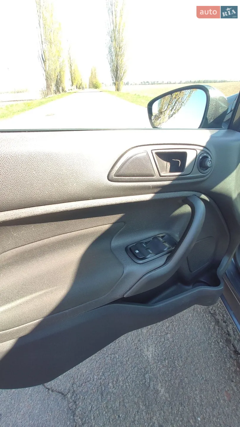 2016 Ford Fiesta - мініатюра 13