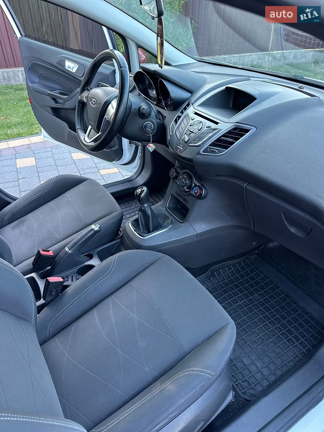 2015 Ford Fiesta - мініатюра 9