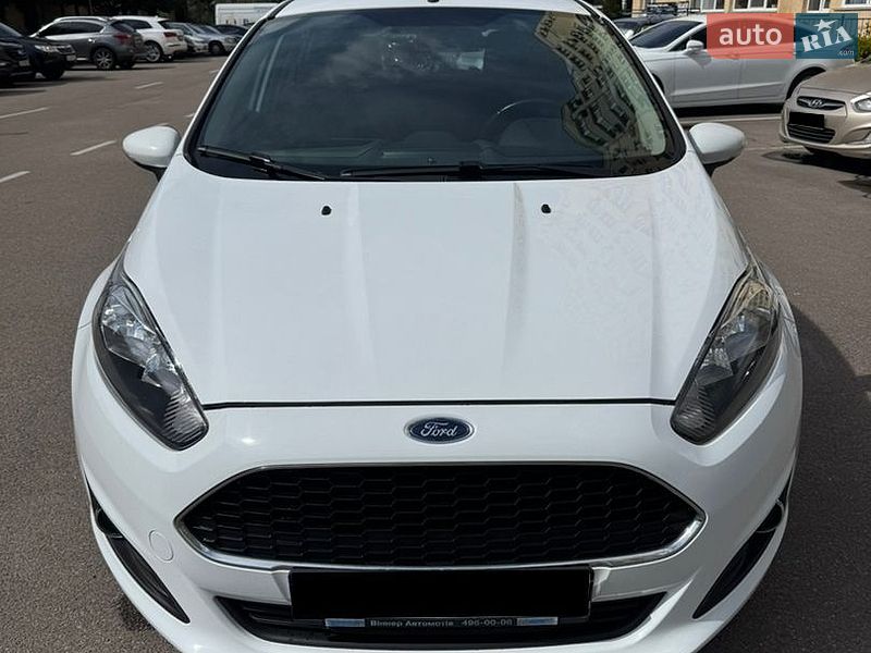 Хэтчбек Ford Fiesta 2016 в Киеве
