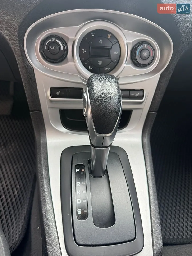 2013 Ford Fiesta - мініатюра 10