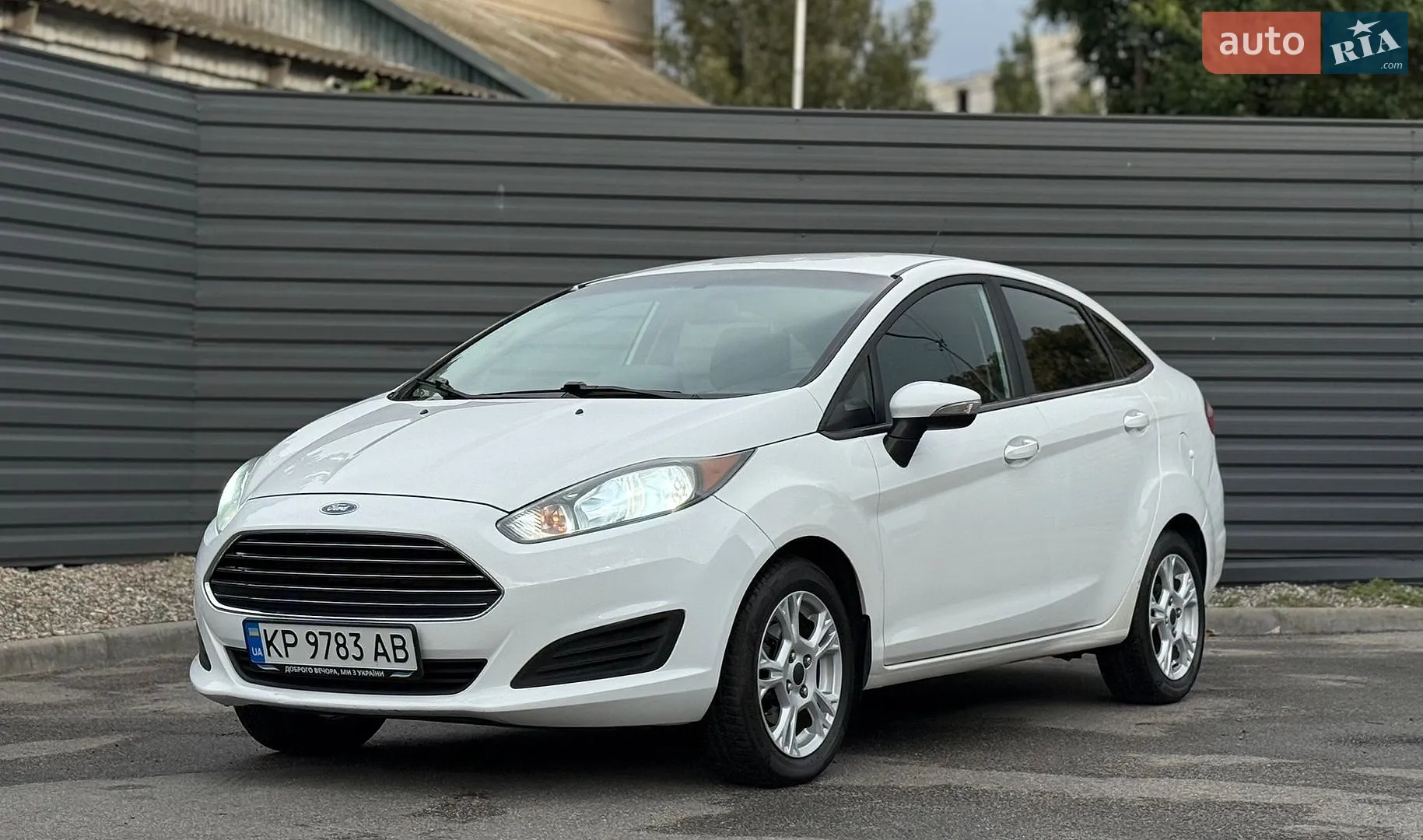 2015 Ford Fiesta - фото 1