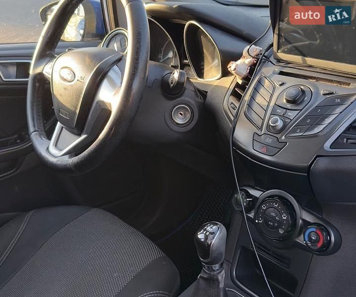 Хэтчбек Ford Fiesta 2013 в Мукачево