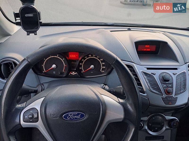 Хэтчбек Ford Fiesta 2011 в Киеве