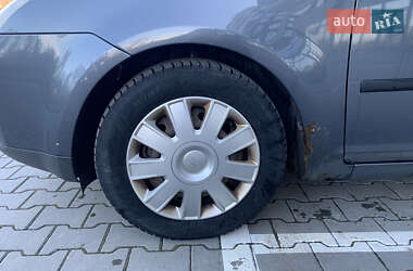 Мінівен Ford Focus C-Max 2004 в 