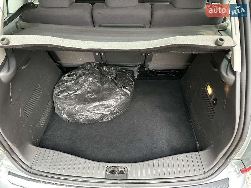 Мінівен Ford Focus C-Max 2005 в Чернівцях