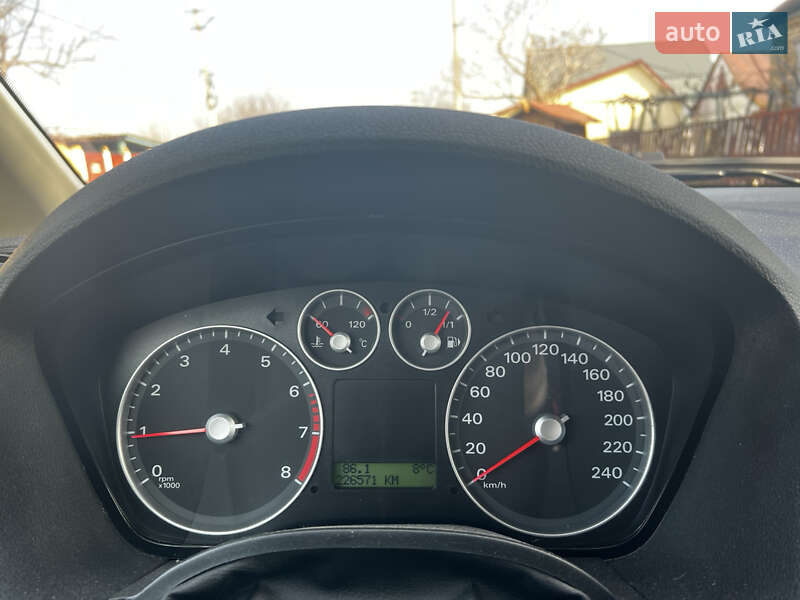 Минивэн Ford Focus C-Max 2005 в Шпитьках фото 22 Минивэн Ford Focus C-Max 2005 в Шпитьках