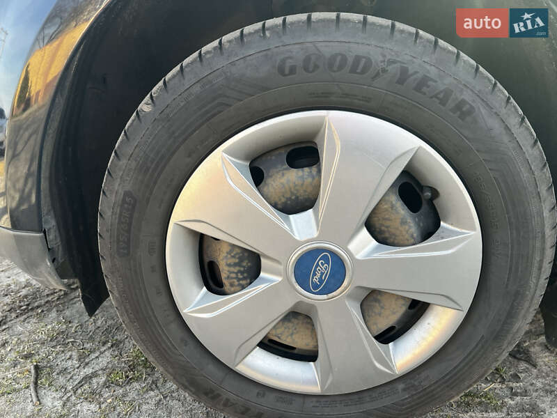 Минивэн Ford Focus C-Max 2005 в Шпитьках фото 23 Минивэн Ford Focus C-Max 2005 в Шпитьках