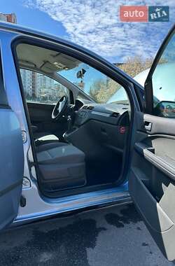 Мінівен Ford Focus C-Max 2006 в 