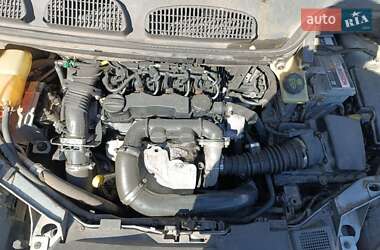 Минивэн Ford Focus C-Max 2004 в 