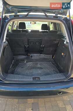 Минивэн Ford Focus C-Max 2005 в 