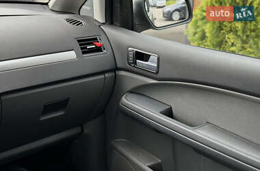 Мінівен Ford Focus C-Max 2004 в 
