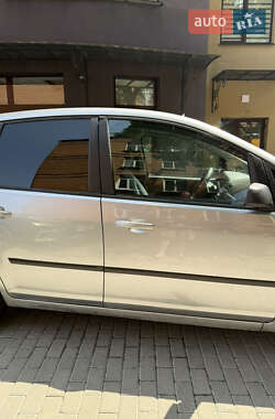 Минивэн Ford Focus C-Max 2004 в 