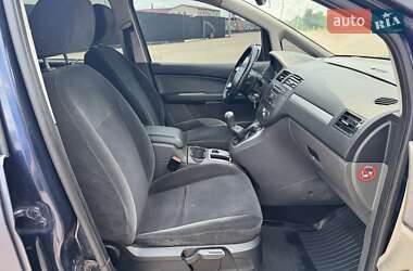Минивэн Ford Focus C-Max 2004 в 