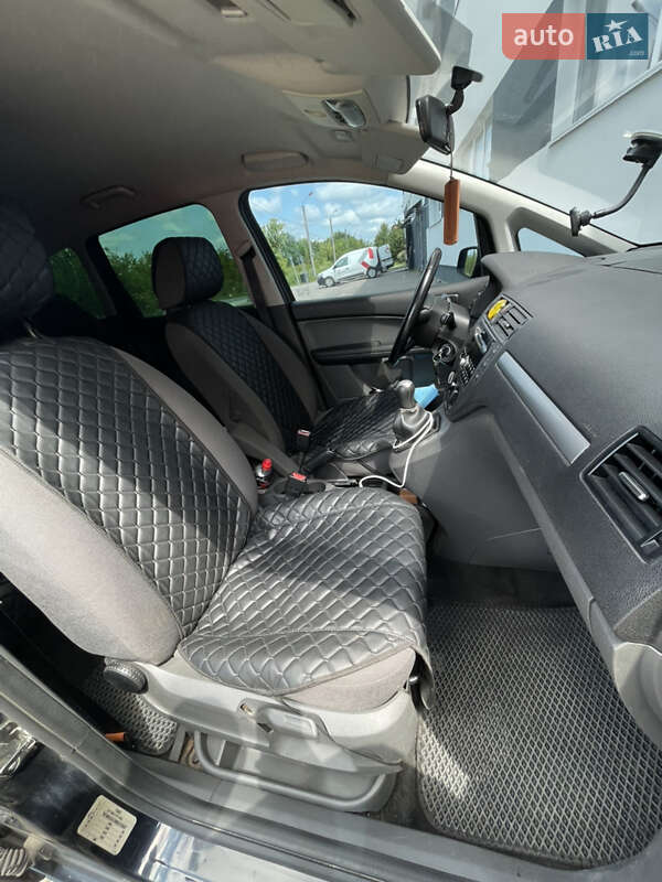 Мінівен Ford Focus C-Max 2005 в Рівному