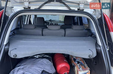 Минивэн Ford Focus C-Max 2004 в 